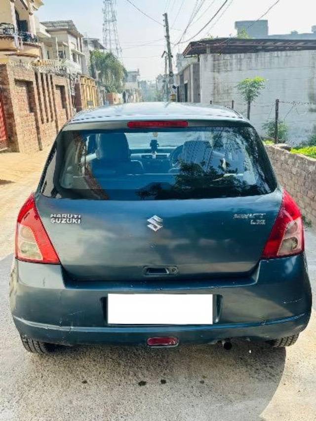 https://images10.gaadi.com/usedcar_image/4642925/original/processed_582c2b65-070f-4985-83c0-8c521144b625.jpeg?imwidth=6401