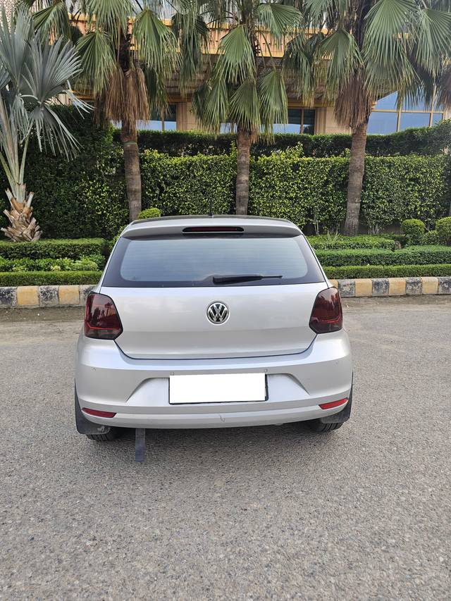 https://images10.gaadi.com/usedcar_image/4642997/original/processed_1552aca7f40ed4e91660cad05895a05b.jpg?imwidth=6402