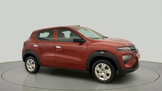 https://images10.gaadi.com/usedcar_image/4643011/original/7e6ba63b4f3bc81bed2dc72ae118f5fa.jpg?imwidth=6400