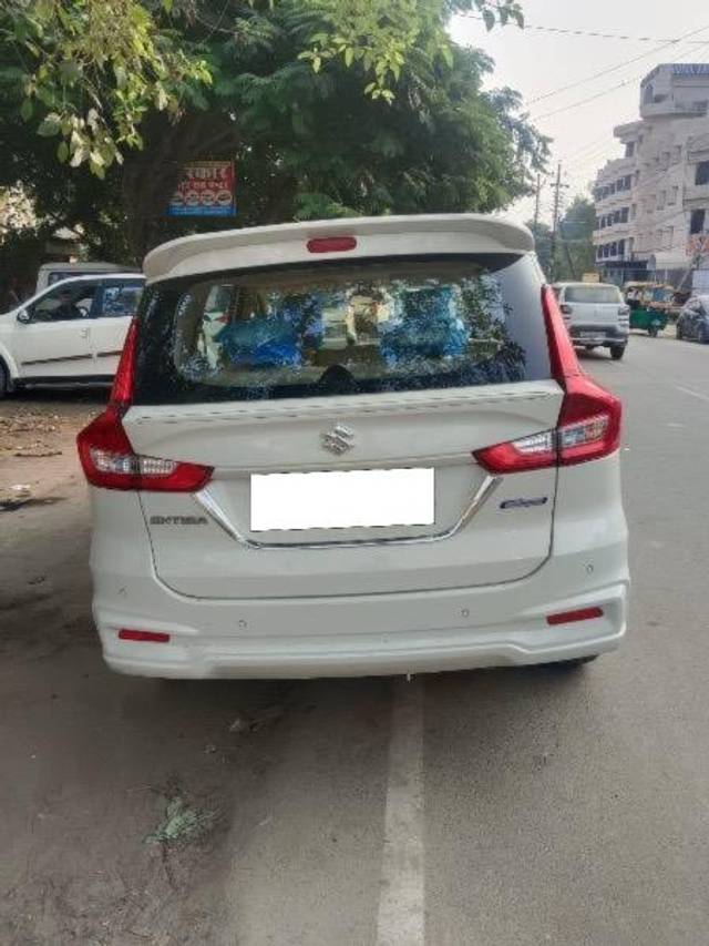 https://images10.gaadi.com/usedcar_image/4643013/original/processed_c3101e8c-c2cc-425b-b568-1adf643c0806.jpeg?imwidth=6401