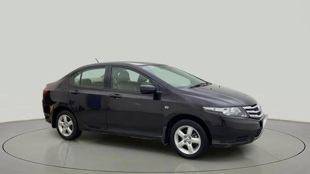 https://images10.gaadi.com/usedcar_image/4643015/original/9351b6104cf55135f990065edcdb6ab3.jpg?imwidth=6400
