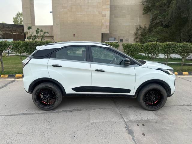 https://images10.gaadi.com/usedcar_image/4643029/original/ea99fc82dbd4c8aaba93e5796d5f8105.jpg?imwidth=6402