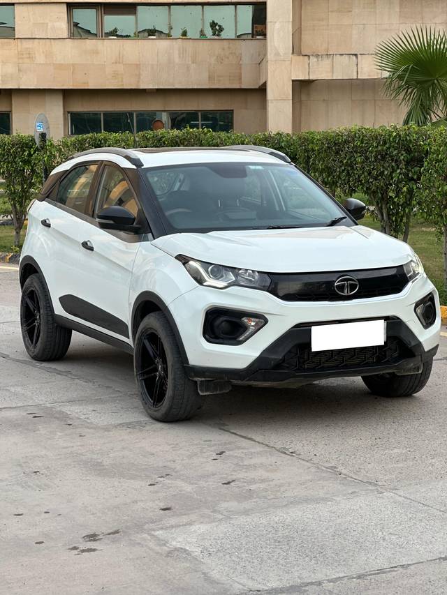 https://images10.gaadi.com/usedcar_image/4643029/original/processed_f47bbf39426de712aead165f988b1850.jpg?imwidth=6400