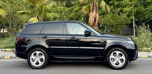 https://images10.gaadi.com/usedcar_image/4643086/original/processed_672c1b7938540248175bb7490dc424c3.jpeg?imwidth=6401