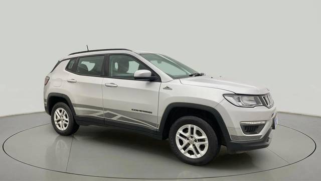 https://images10.gaadi.com/usedcar_image/4643098/original/e266037b98311424ca4c1c943840da99.jpg?imwidth=6400