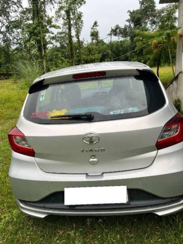 https://images10.gaadi.com/usedcar_image/4643127/original/processed_ecdc79af-9ea7-4243-8868-9df5c6322702.jpeg?imwidth=6401