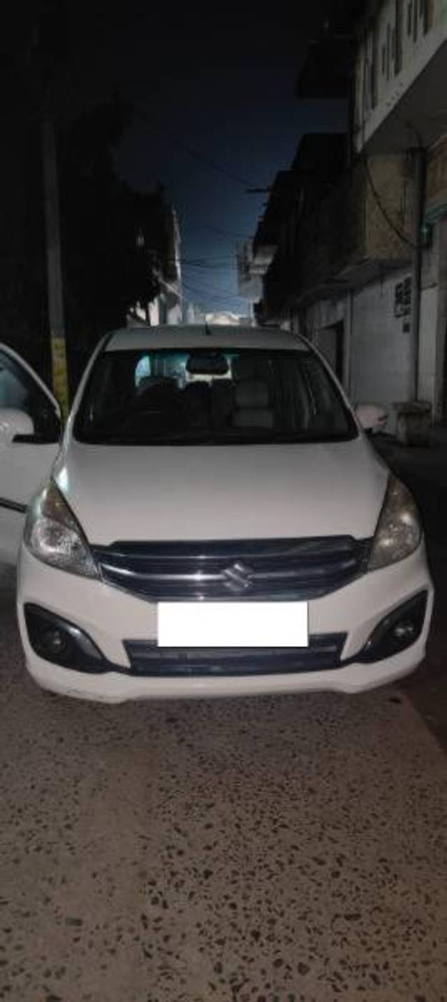 https://images10.gaadi.com/usedcar_image/4643185/original/processed_059aa5ef-7188-4646-9116-9eed2e3652d3.jpg?imwidth=6402