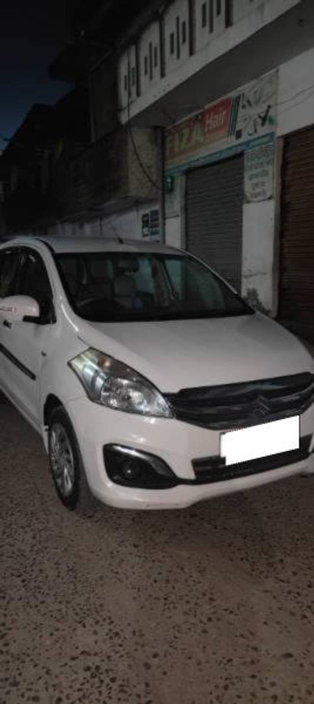 https://images10.gaadi.com/usedcar_image/4643185/original/processed_faee0e5e-59fc-487b-b63e-236bd8e878cf.jpg?imwidth=6400