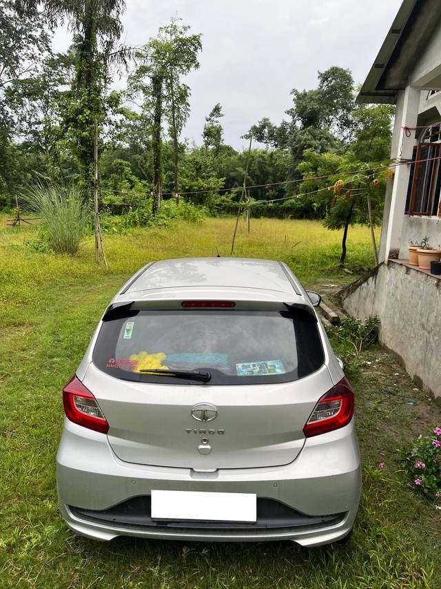 https://images10.gaadi.com/usedcar_image/4643186/original/processed_34baa7d3-3ef5-4f69-90b0-ba9be01f0bca.jpeg?imwidth=6401