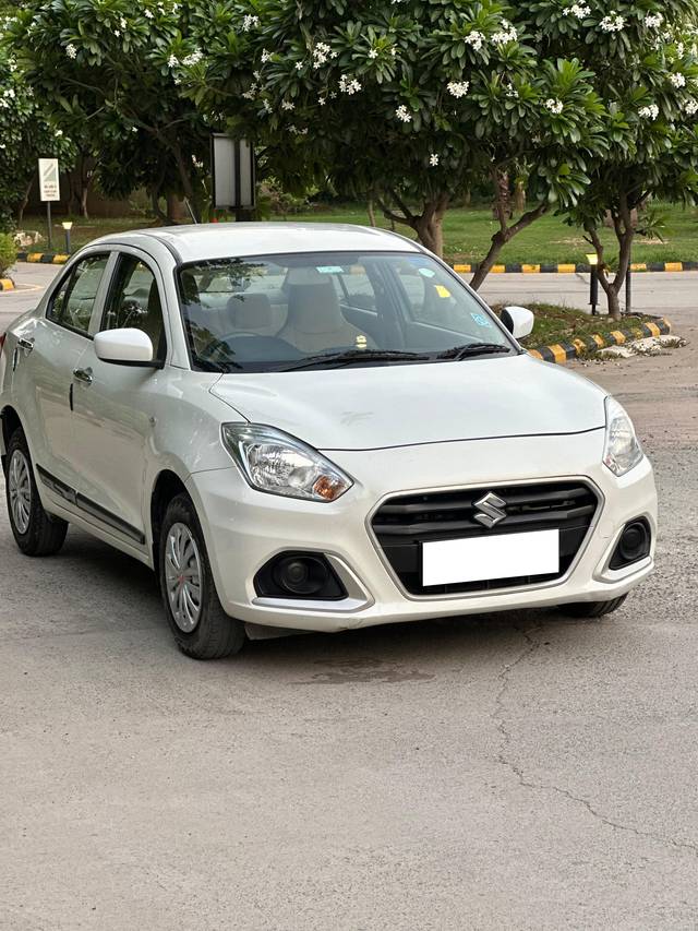 https://images10.gaadi.com/usedcar_image/4643259/original/processed_b298912f993aed3e19f0f8d61e5a8f9a.jpg?imwidth=6400