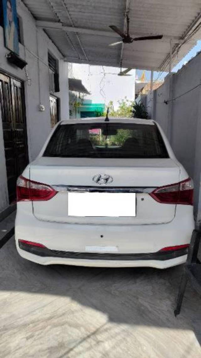 https://images10.gaadi.com/usedcar_image/4643299/original/processed_3ecaf88d-134f-48b5-bc19-042d914284d8.jpg?imwidth=6401