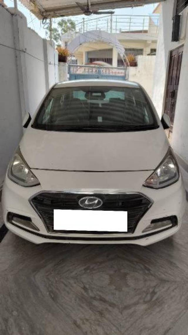 https://images10.gaadi.com/usedcar_image/4643299/original/processed_d836c83c-49b2-4888-a189-0430921ffb90.jpg?imwidth=6402