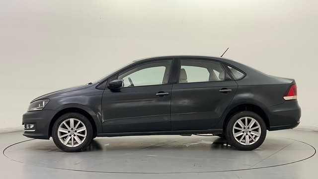 Second-hand 2016 Volkswagen Vento Petrol Highline AT for sale in New Delhi-6