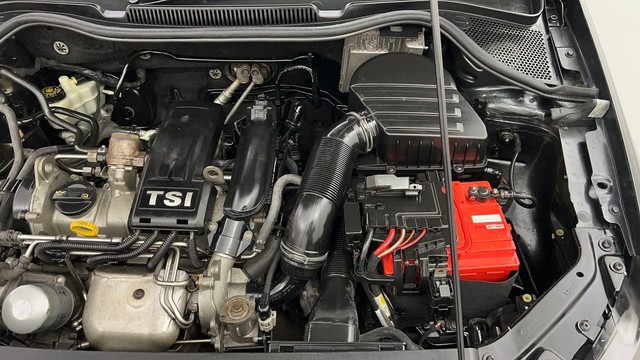 Second-hand 2016 Volkswagen Vento Petrol Highline AT for sale in New Delhi-36