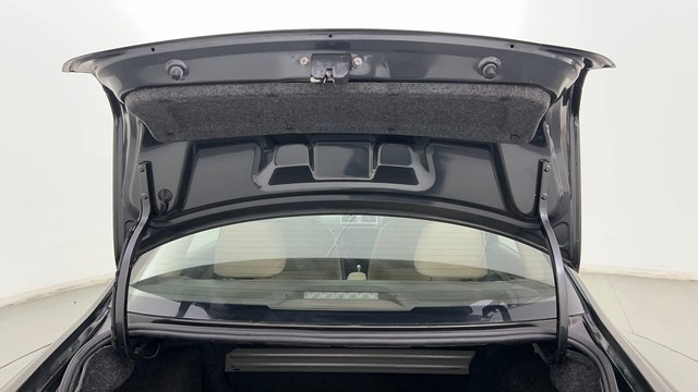 Second-hand 2016 Volkswagen Vento Petrol Highline AT for sale in New Delhi-30