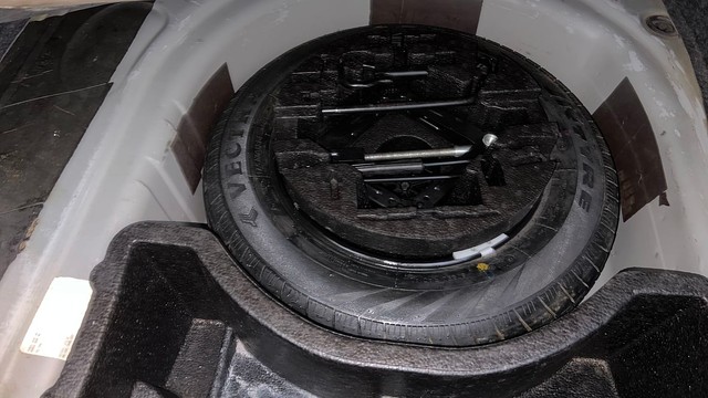 Second-hand 2016 Volkswagen Vento Petrol Highline AT for sale in New Delhi-21