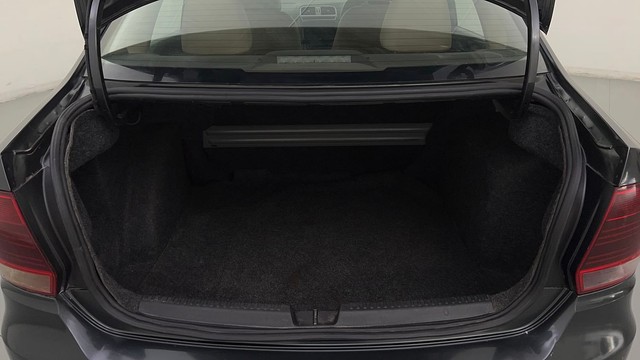 Second-hand 2016 Volkswagen Vento Petrol Highline AT for sale in New Delhi-9