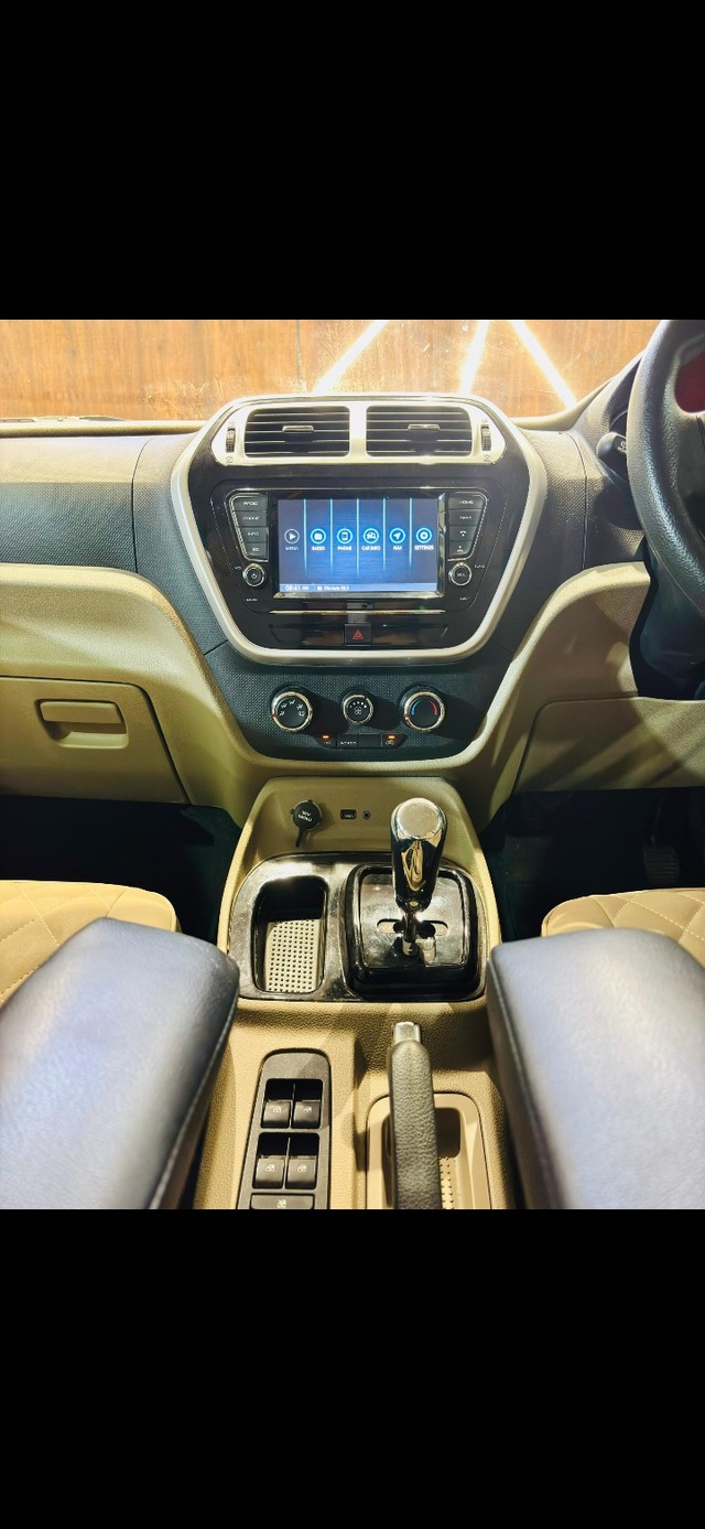 Second-hand 2018 Mahindra TUV 300 T10 for sale in Madurai-9