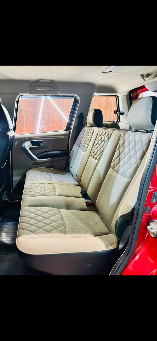 Second-hand 2018 Mahindra TUV 300 T10 for sale in Madurai-4