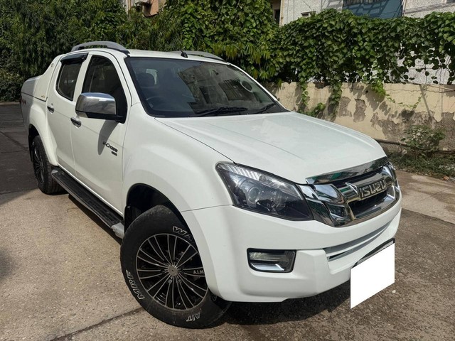 Second-hand 2018 Isuzu D-Max High for sale in New Delhi-16