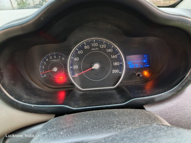 Second-hand 2011 Hyundai i10 Magna for sale in Lucknow-17