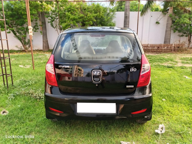 Second-hand 2011 Hyundai i10 Magna for sale in Lucknow-2