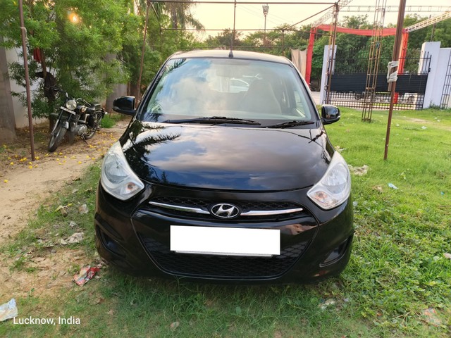 Second-hand 2011 Hyundai i10 Magna for sale in Lucknow-6