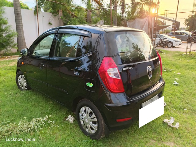 Second-hand 2011 Hyundai i10 Magna for sale in Lucknow-3