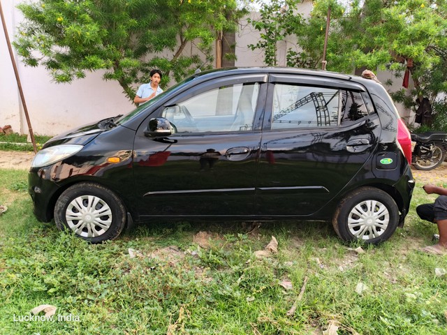 Second-hand 2011 Hyundai i10 Magna for sale in Lucknow-4