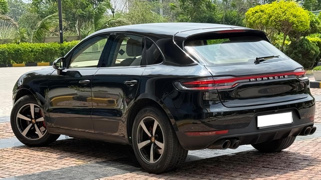 Porsche Macan 2L Second-hand 2017 Porsche Macan 2L for sale in New Delhi-2