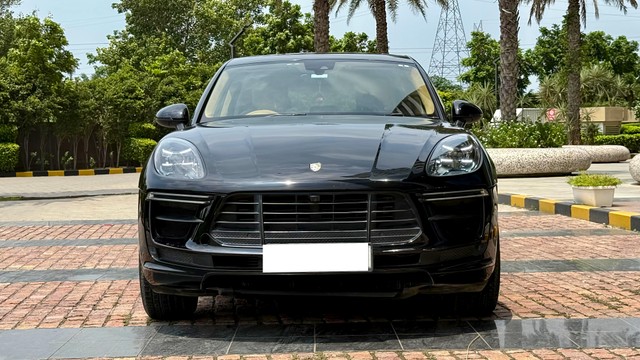Porsche Macan 2L Second-hand 2017 Porsche Macan 2L for sale in New Delhi-5