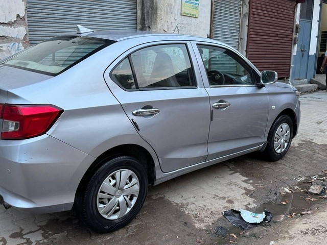 Second-hand 2018 Honda Amaze E Diesel BSIV for sale in Sambhal-4