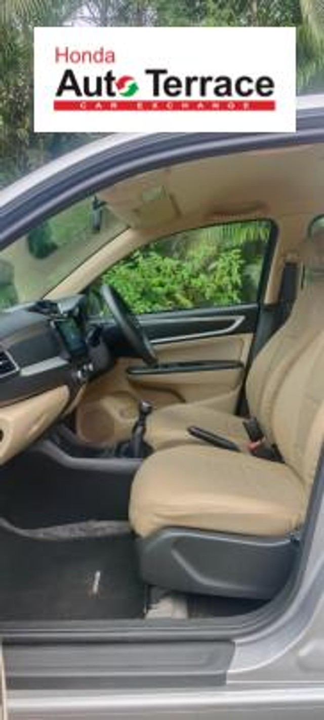 Second-hand 2022 Honda Amaze VX Petrol for sale in Hyderabad-6