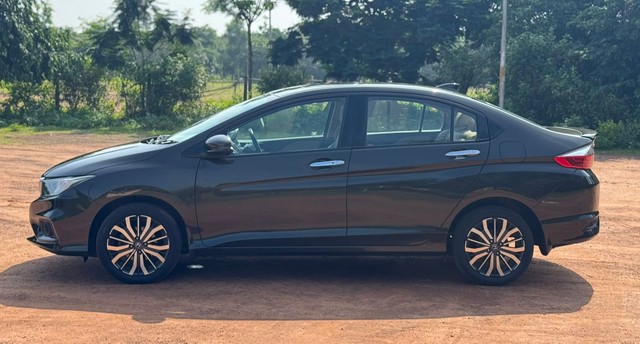 Second-hand 2019 Honda City i-VTEC CVT ZX for sale in Khordha-3