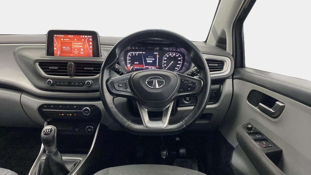 Tata Altroz XZ Diesel Second-hand 2021 Tata Altroz XZ Diesel for sale in Noida-12