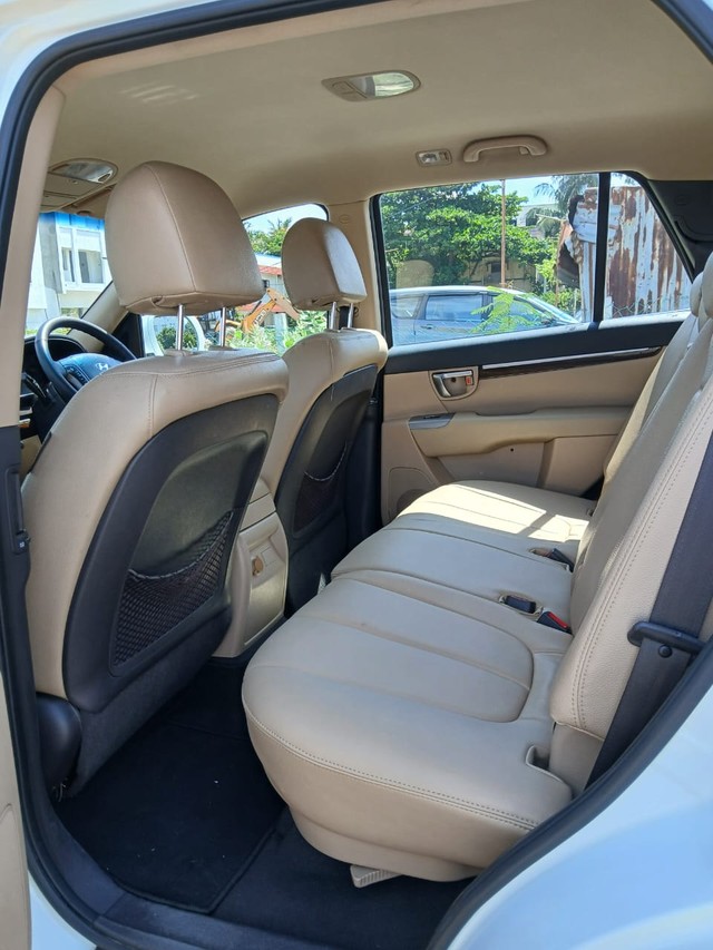 Second-hand 2013 Hyundai Santa Fe 4X2 for sale in Chennai-4