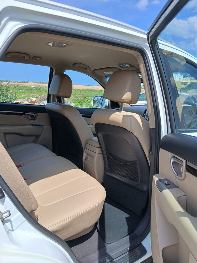 Second-hand 2013 Hyundai Santa Fe 4X2 for sale in Chennai-7