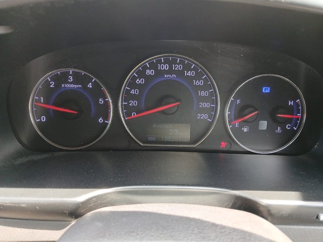 Second-hand 2013 Hyundai Santa Fe 4X2 for sale in Chennai-9