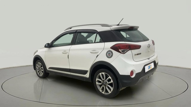 Second-hand 2015 Hyundai i20 Active 1.2 S for sale in Mumbai-4