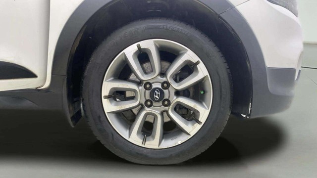 Second-hand 2015 Hyundai i20 Active 1.2 S for sale in Mumbai-23