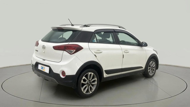 Second-hand 2015 Hyundai i20 Active 1.2 S for sale in Mumbai-2