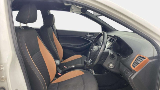 Second-hand 2015 Hyundai i20 Active 1.2 S for sale in Mumbai-15