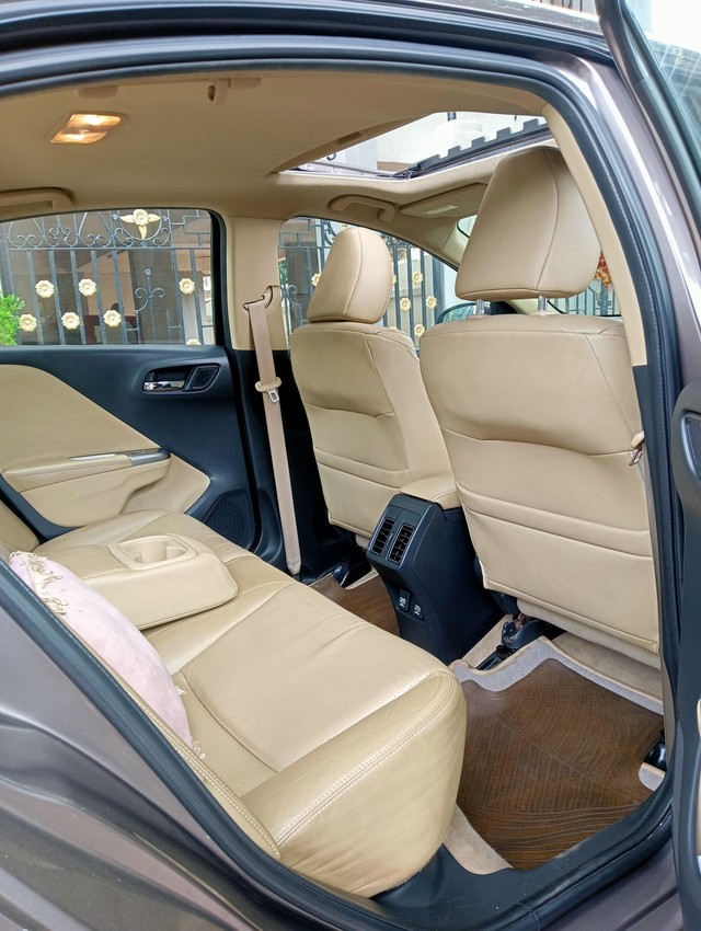 Second-hand 2016 Honda City i VTEC CVT VX for sale in Kolkata-7