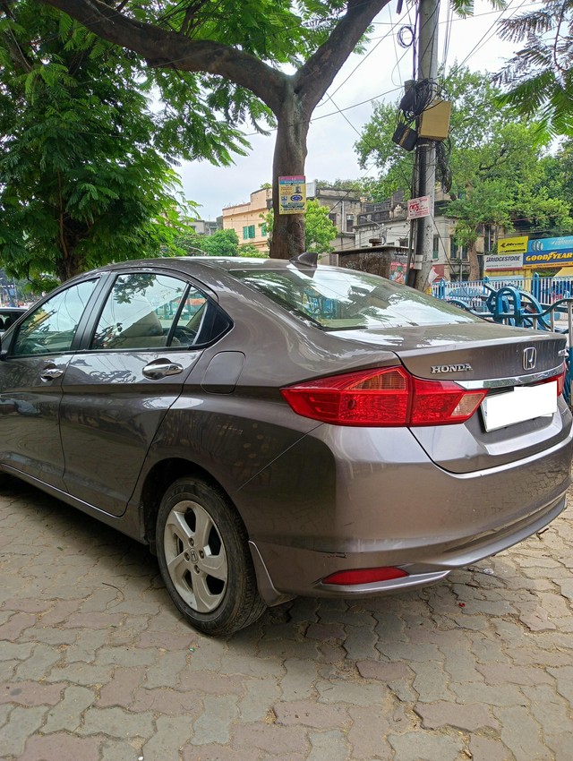 Second-hand 2016 Honda City i VTEC CVT VX for sale in Kolkata-9