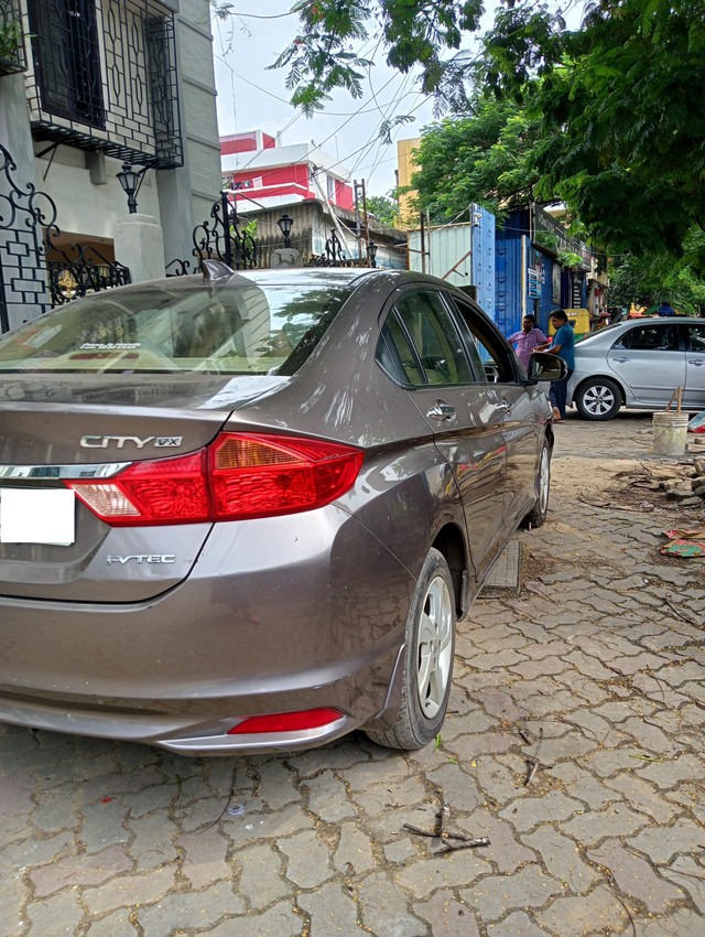 Second-hand 2016 Honda City i VTEC CVT VX for sale in Kolkata-14
