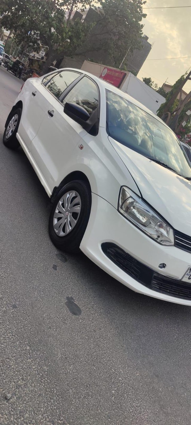 Second-hand 2010 Volkswagen Vento Petrol Breeze for sale in Moradabad-3
