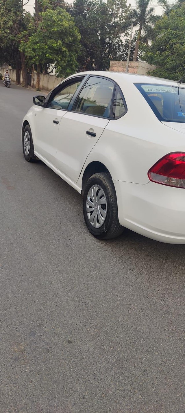 Second-hand 2010 Volkswagen Vento Petrol Breeze for sale in Moradabad-5