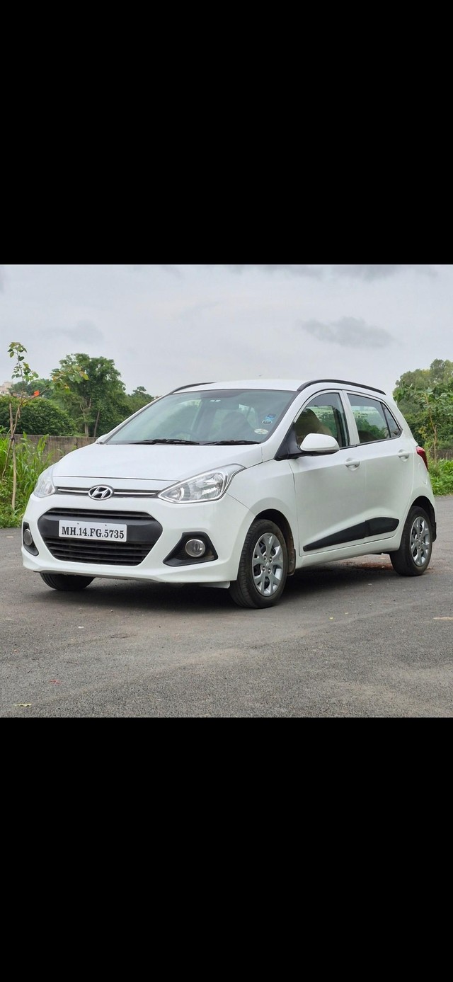 Second-hand 2016 Hyundai Grand i10 Sportz for sale in Pune-3