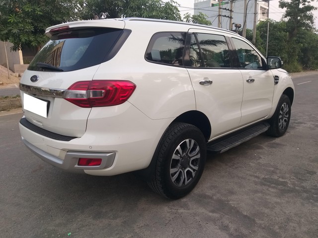 Second-hand 2020 Ford Endeavour Titanium Plus 4X2 for sale in Ludhiana-8