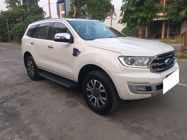 Second-hand 2020 Ford Endeavour Titanium Plus 4X2 for sale in Ludhiana-7